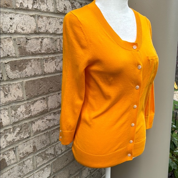 New GAP Vibrant Orange Cardigan Sweater NWOT - Picture 2 of 14